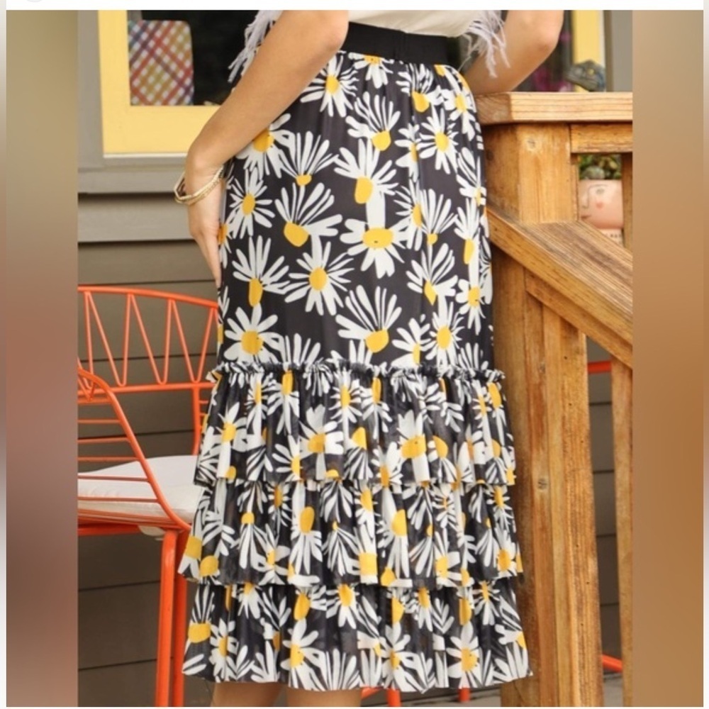 NWT ANTHROPOLOGIE Eva Franco Black and White Daisy Midi Skirt SIZE XSP - Picture 2 of 10